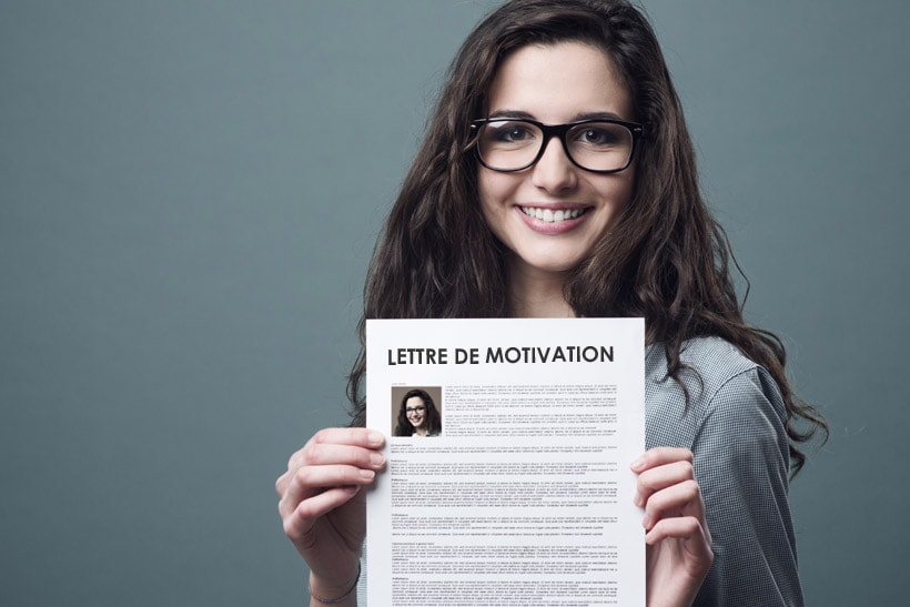 je me tiens à votre disposition pour vous rencontrer